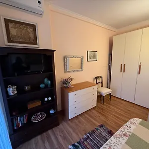 https://casa-lory-rome.it-romehotels.com